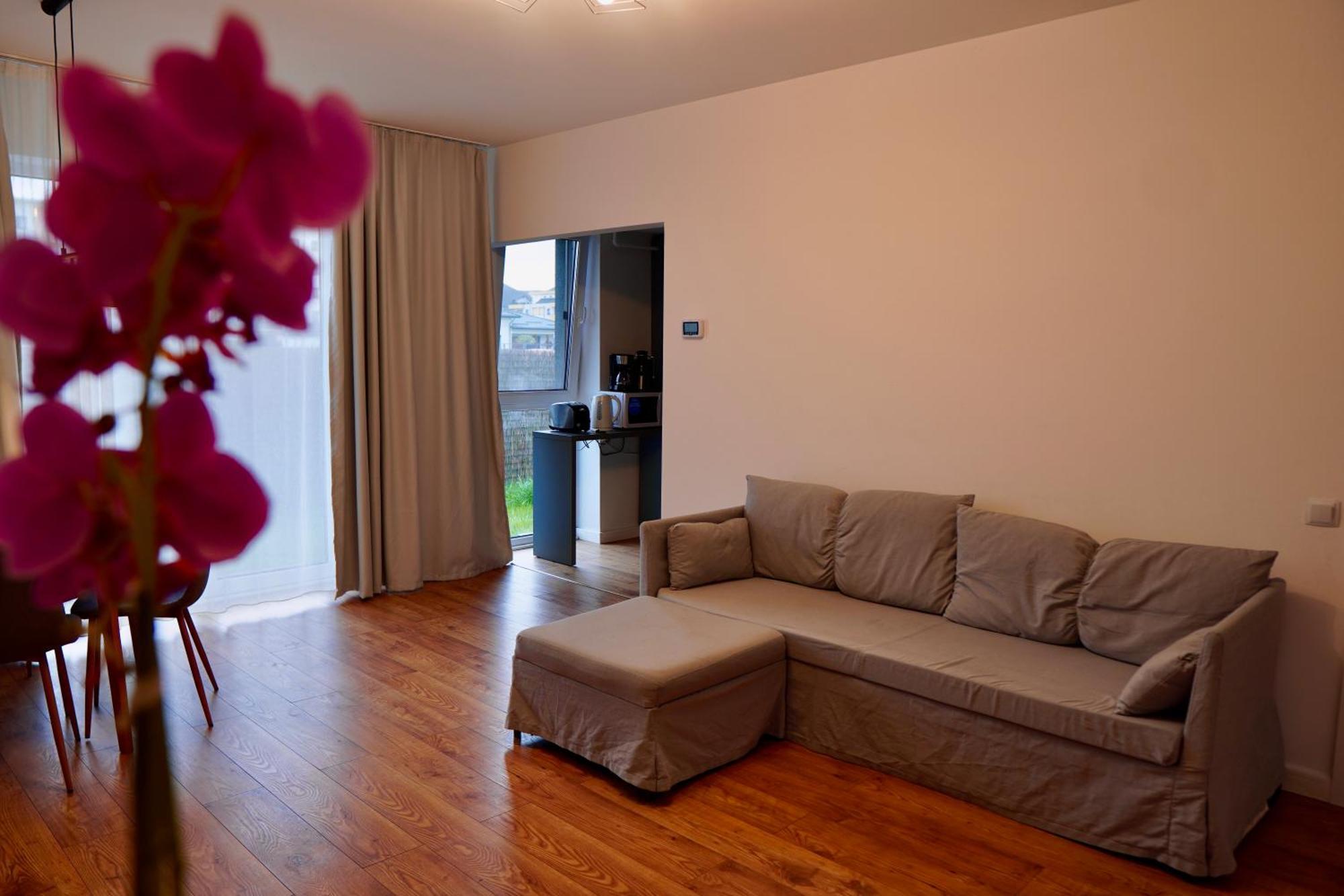 Coresi, 2 Camere, Sleeps 6 Large Private Garden Apartment Pets Welcome Brasov Exterior photo